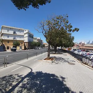 cdiz-centro-goleta-loft-by-c-dreams.hotelsincadiz.net/