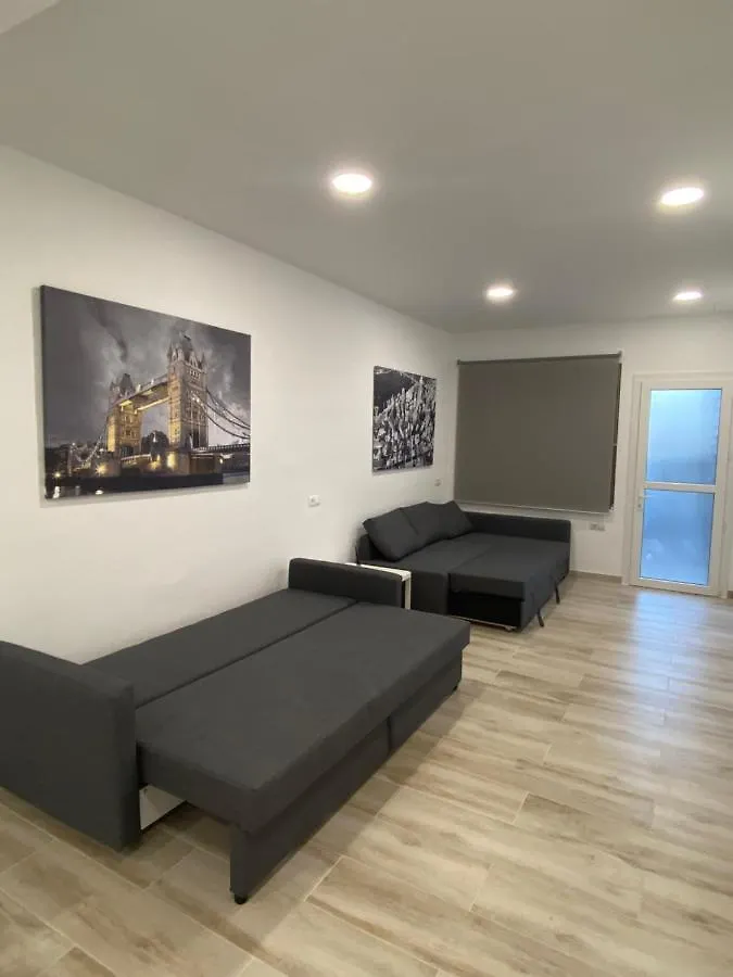 Apartamentos Montalvo Alessandri 托雷莫利诺斯 公寓